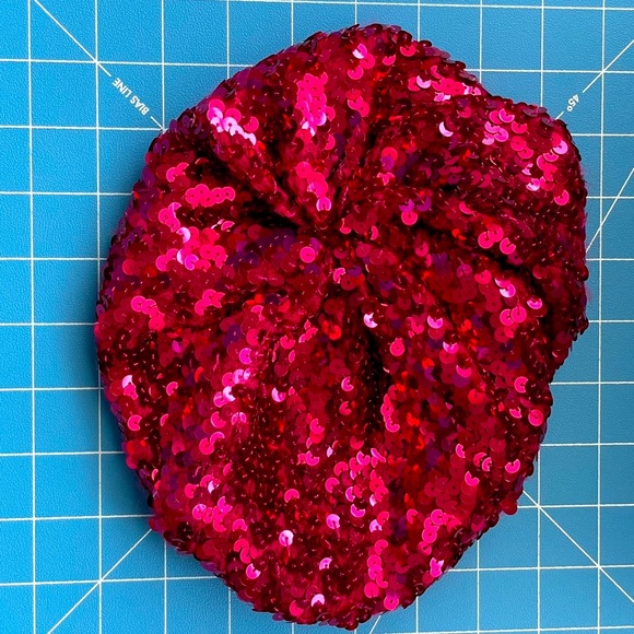 Sequin Beret - Picture 1 of 3